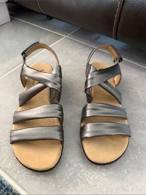 VJH Confort Metallic Gray Strappy Slingback Sandals